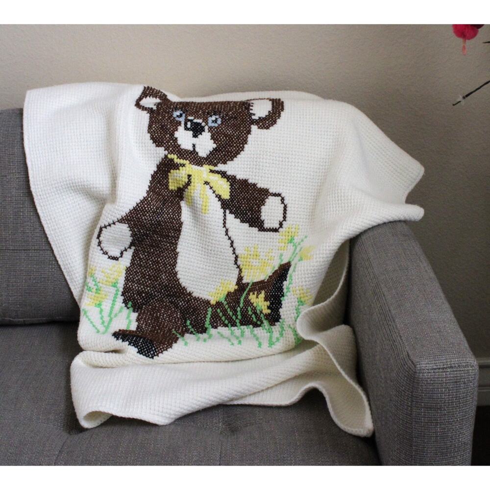 Handmade Knitted Baby Blanket Teddy Bear Design White Soft Afghan 35 x 52